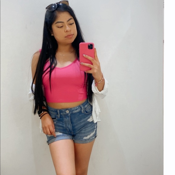 Meet your Posher, Fernanda - Picture 1 of 1